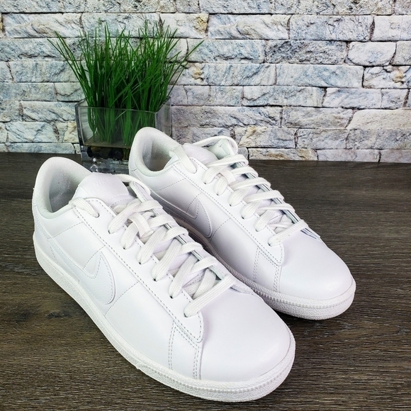 New Nike Wmns Tennis Classic - Picture 3 of 11